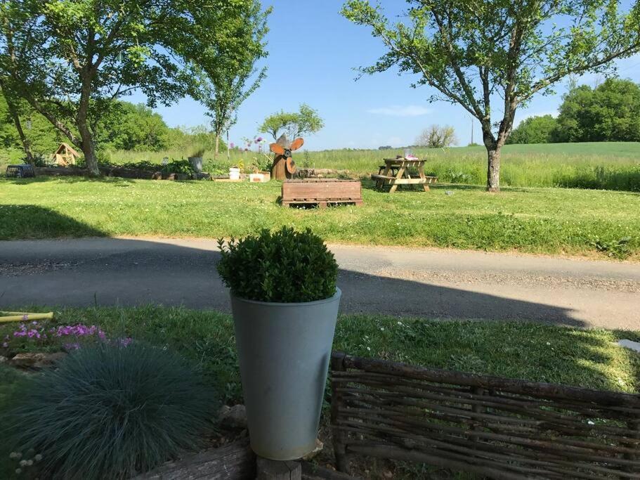 « Le Vieux Hangar » Gite A La Ferme Le Buisson-de-Cadouin Exterior foto